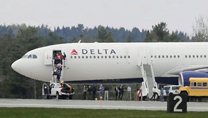 1plane divert maine cp 85613 - Suspect in Delta Bomb Threat is a Former Air Force Intelligence Officer