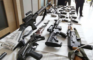 9524920 large - Hundreds on Terror Watch List Bought Guns
