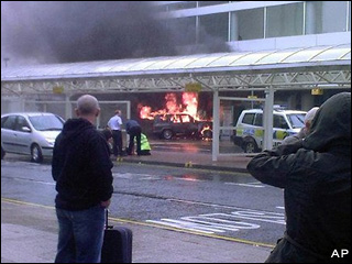 070630 SUV crash 2 - British MI5 Had Hand In Previous Car Bombings